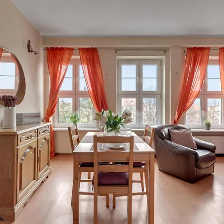 Old Town Family Place Apartment