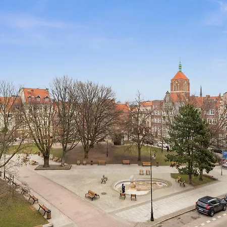 Old Town Family Place Apartman *