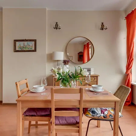 Orange Old Town Apartment *
