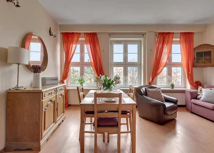 Old Town Family Place アパート